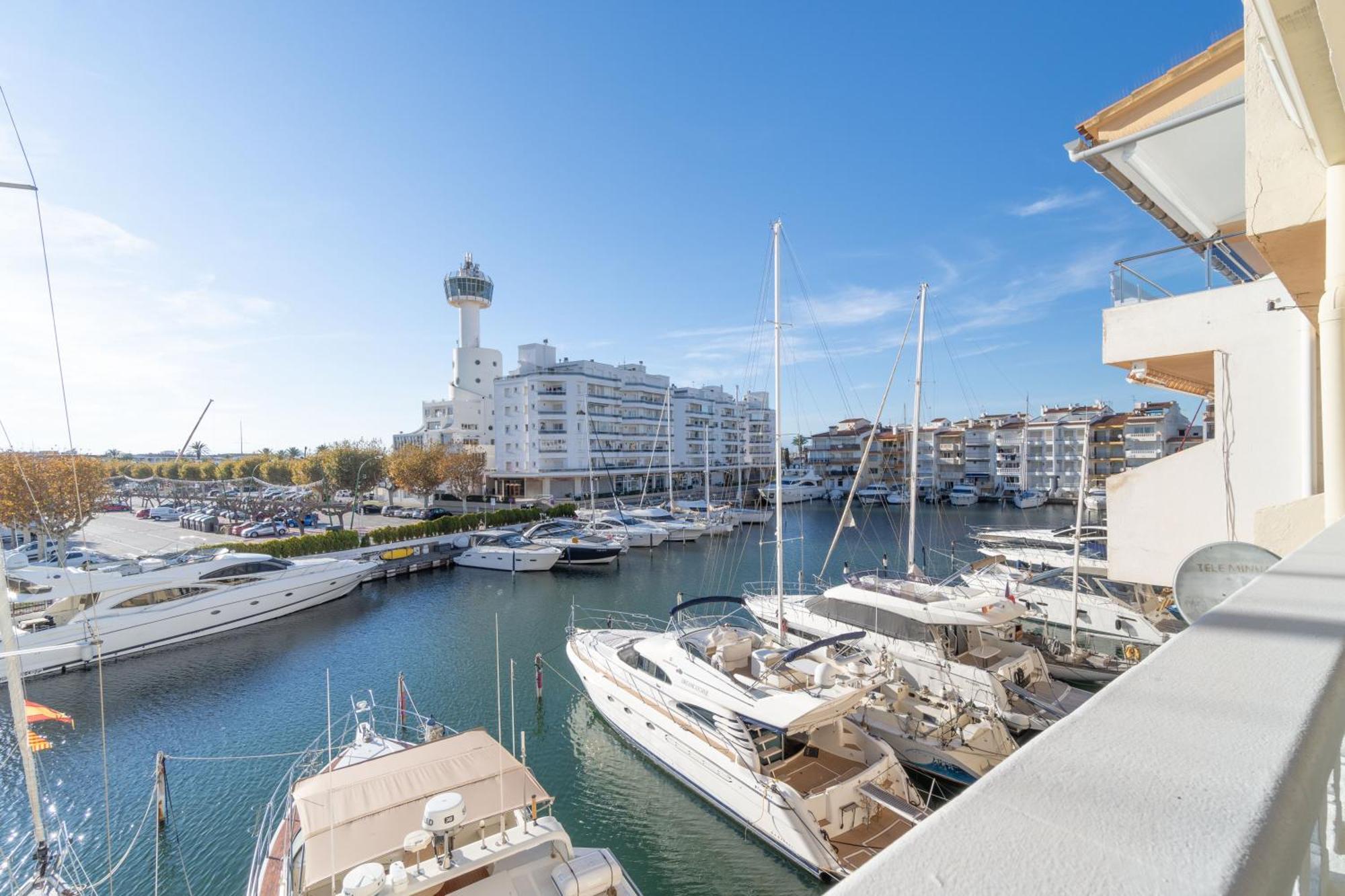Moderno Apartamento Frente Al Canal Con Terrazas Apartment Empuriabrava Exterior photo